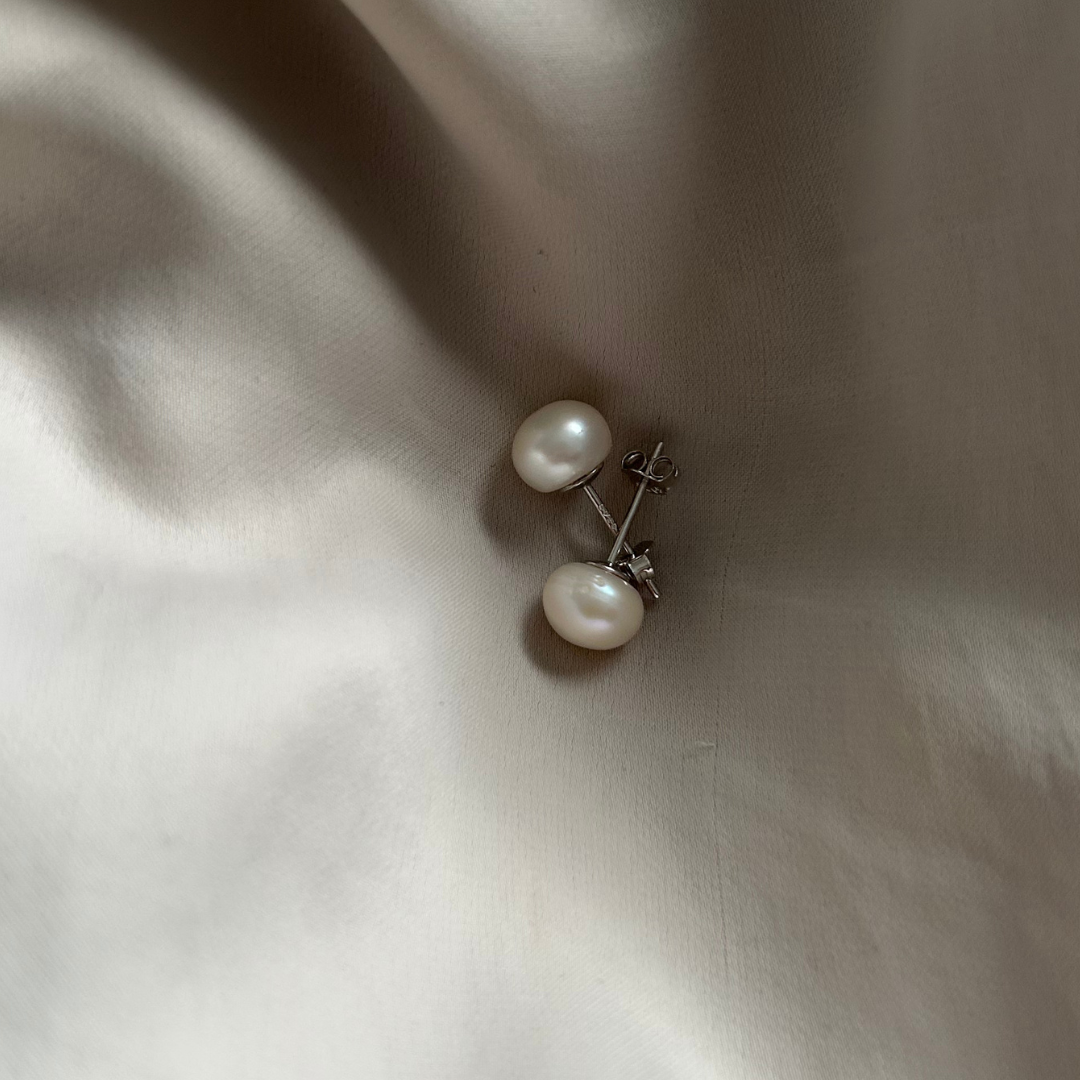 PEARL ear studs